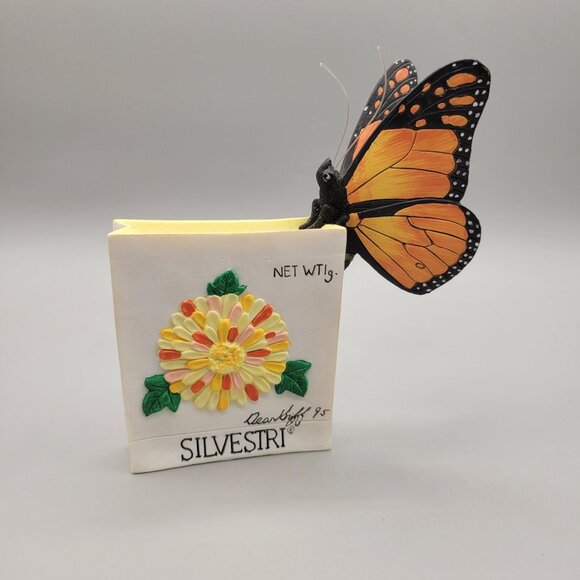 Charming Tails Butterfly Smelling Zinnias Figurine 89/606 Seed Packet - Picture 5 of 10
